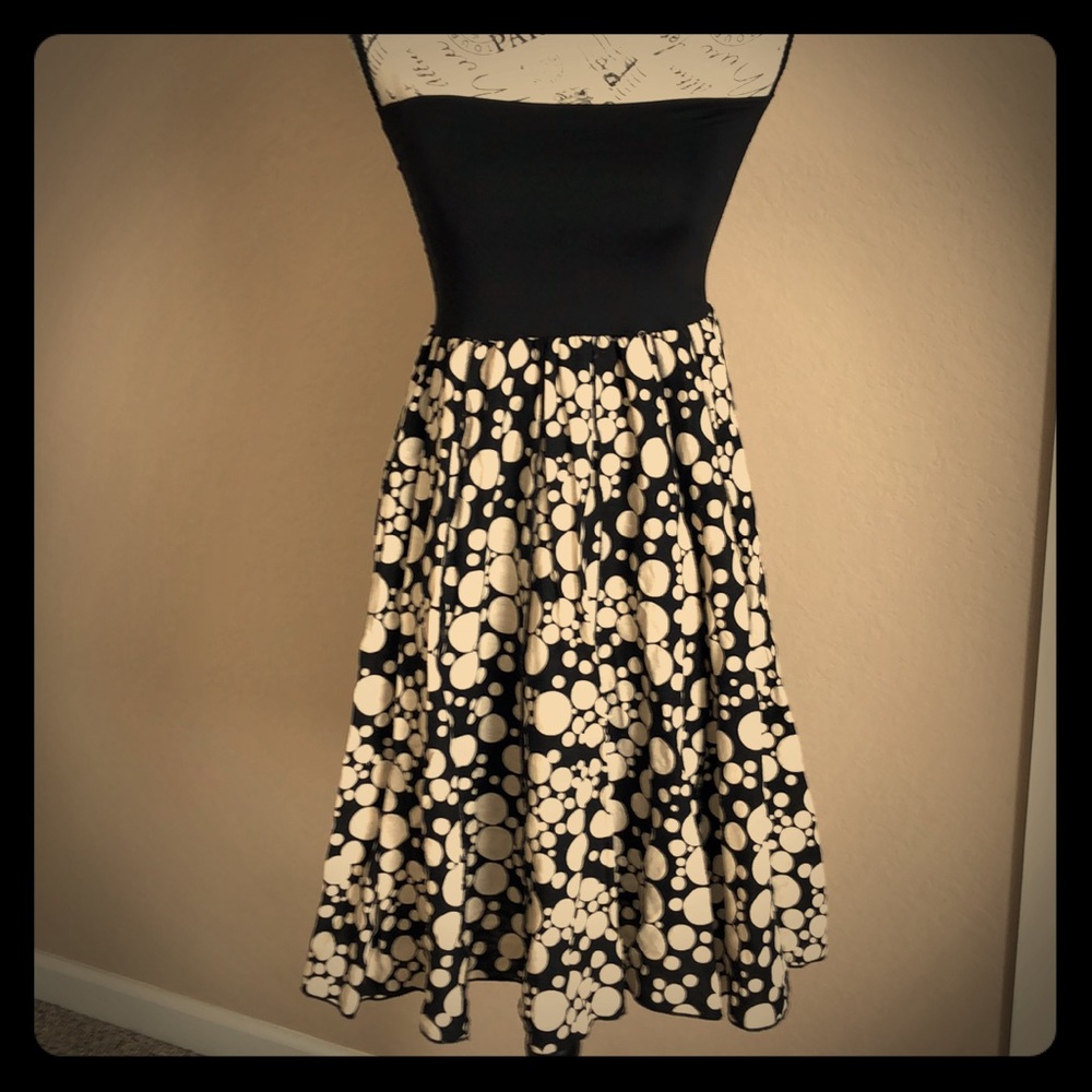 Sun dress size small, Black and Tan.